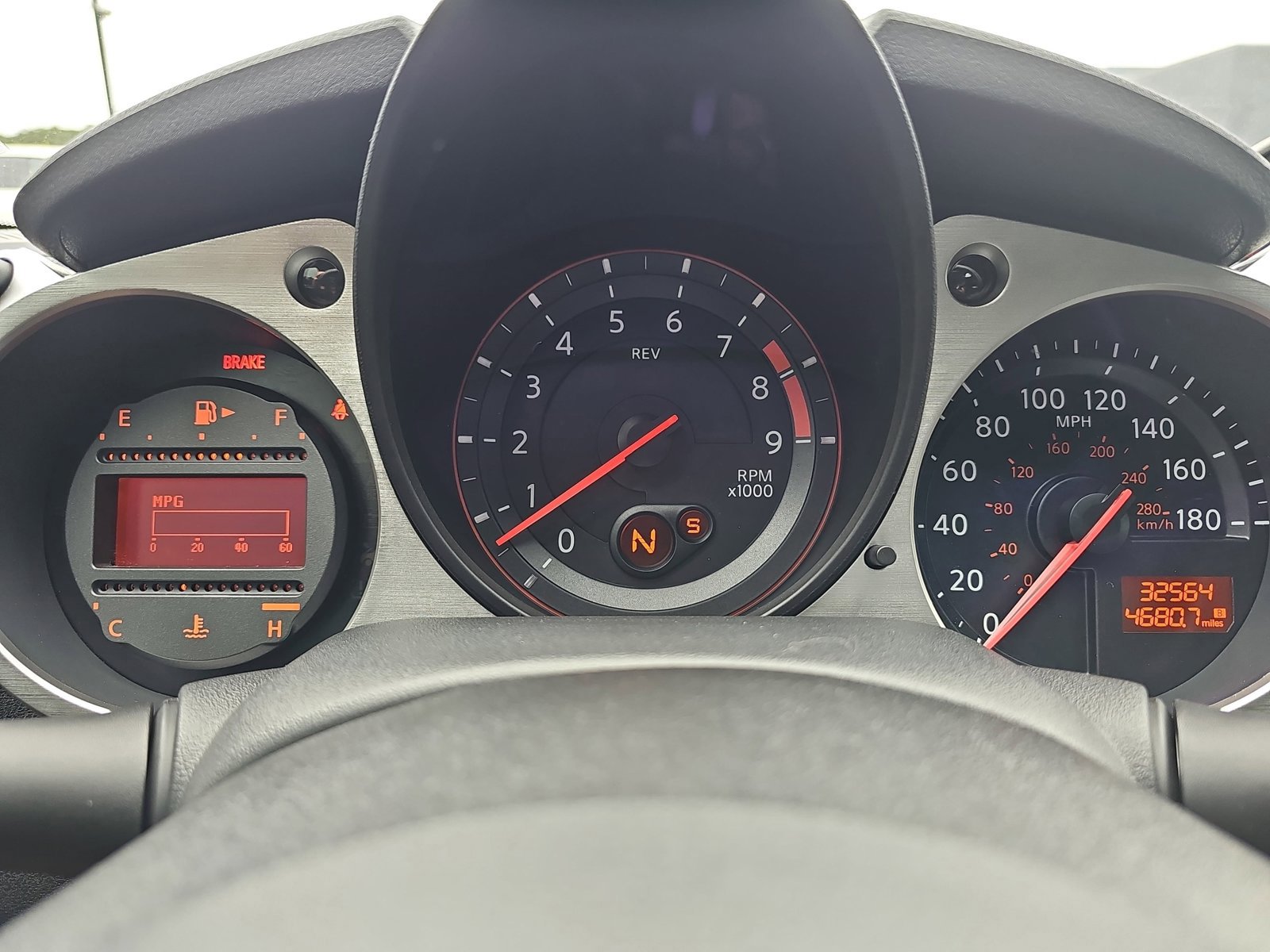 Used 2020 Nissan 370Z w/ Sport Package RWD image 18