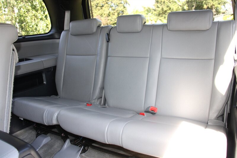 Used 2010 Toyota Sequoia Platinum AWD/4WD image 20