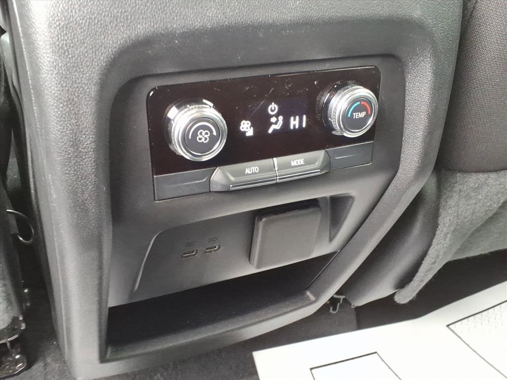Used 2025 GMC Acadia Elevation image 21