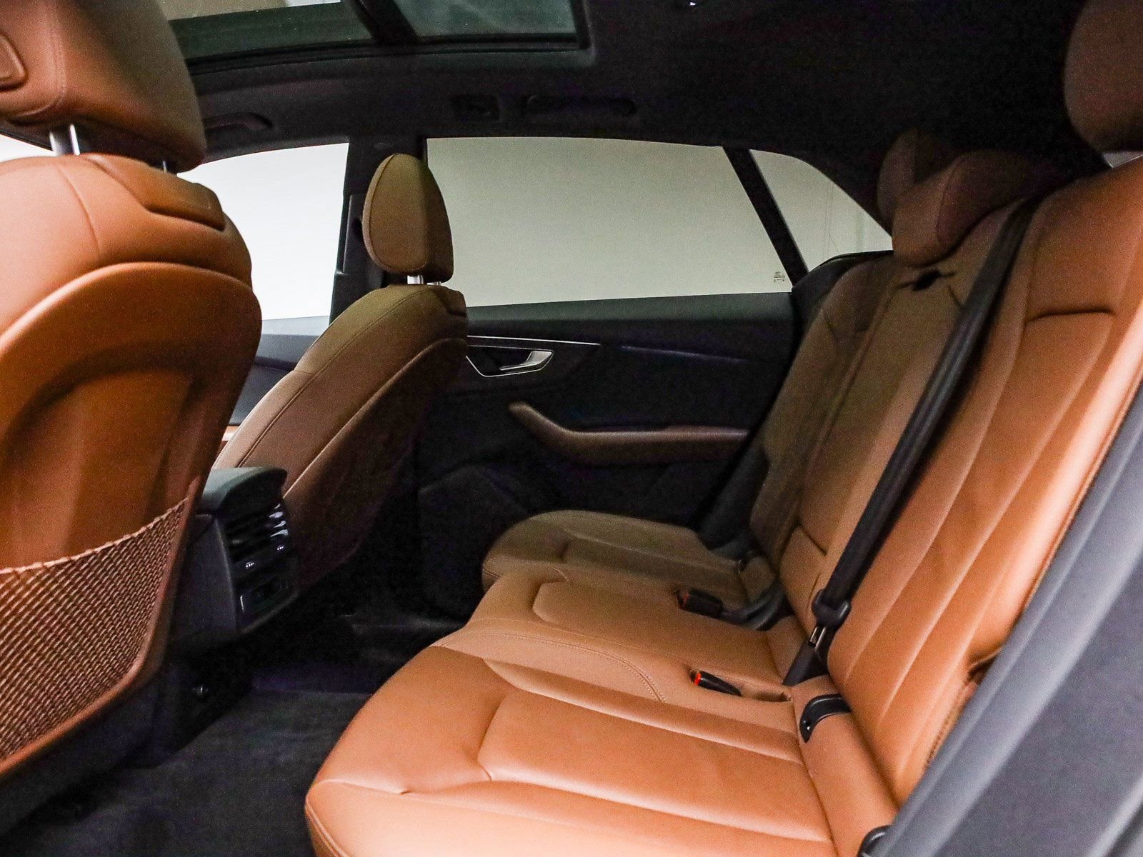 Used 2024 Audi Q8 Premium w/ Black Optic Package image 20