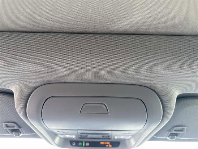 Used 2024 GMC Terrain AT4 image 34