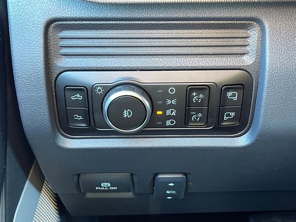 New 2026 Ford F350 Platinum w/ FX4 Off-Road Package image 14