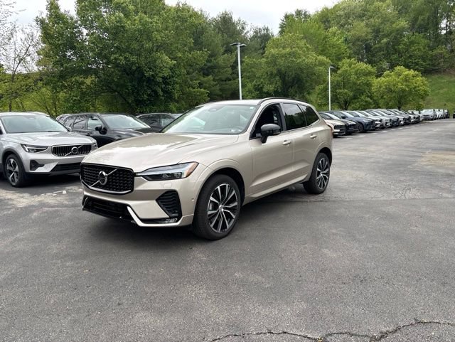 Used 2024 Volvo XC60 B5 Plus w/ Protection Package Premier AWD/4WD image 2