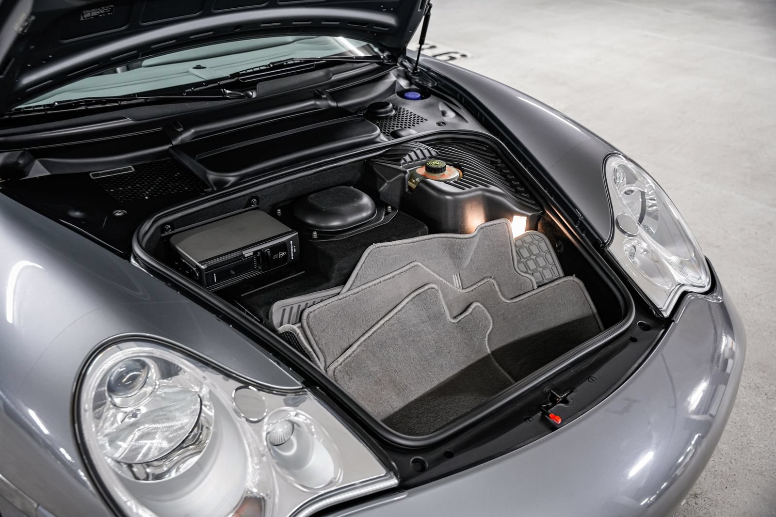 Used 2001 Porsche 911 Turbo AWD/4WD image 46