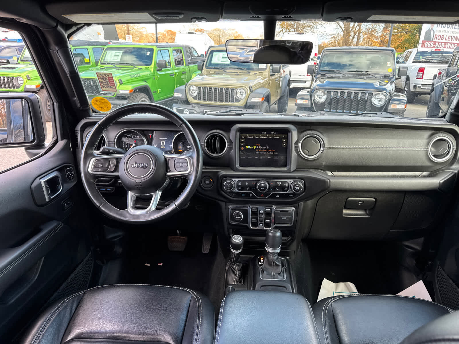 Used 2022 Jeep Wrangler Unlimited Sahara w/ Cold Weather Group image 32