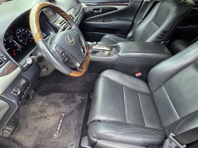 Used 2016 Lexus LS 460 w/ Comfort Package image 6