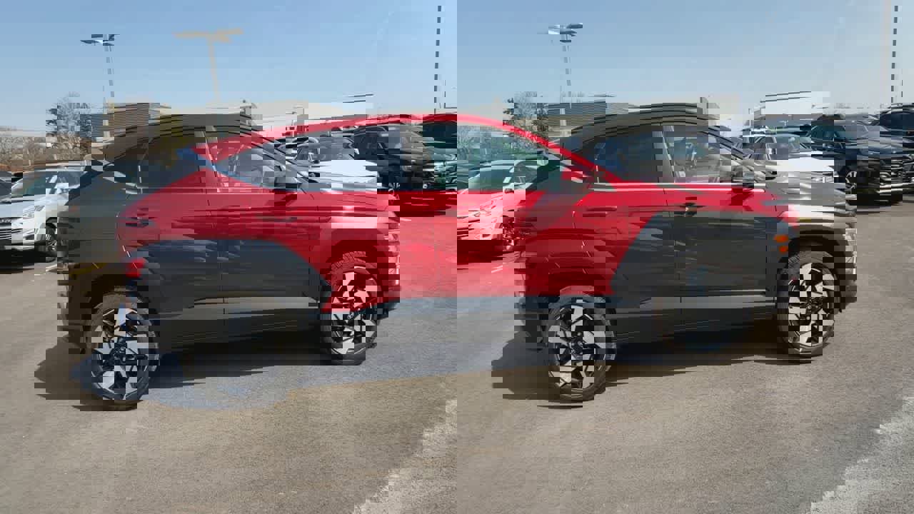 Used 2025 Hyundai Kona Limited image 9