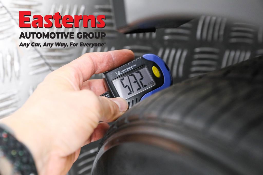 Used 2024 Nissan Kicks SR image 27