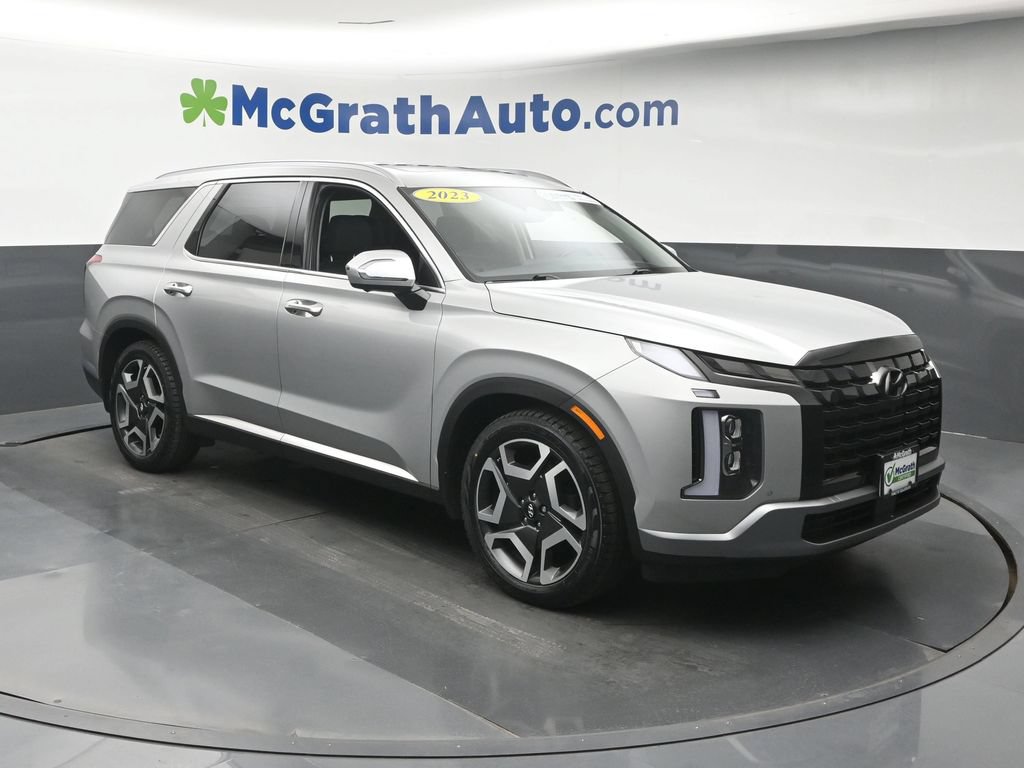 Used 2023 Hyundai Palisade Limited w/ Cargo Package AWD/4WD image 2