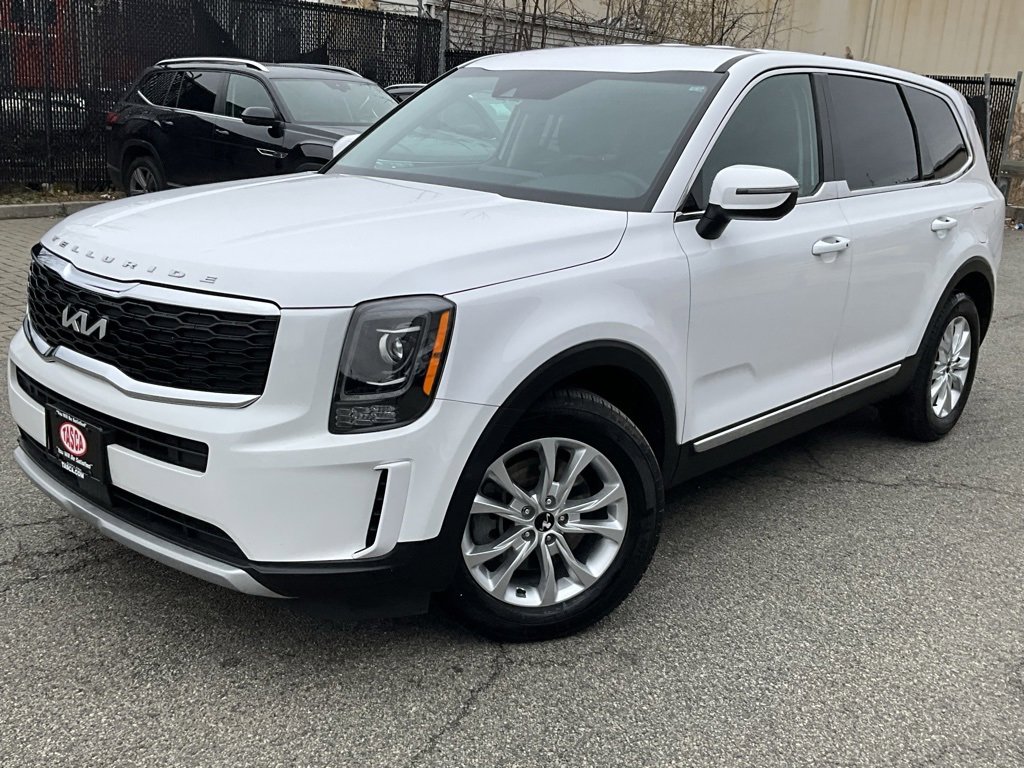 Used 2022 Kia Telluride LX image 1