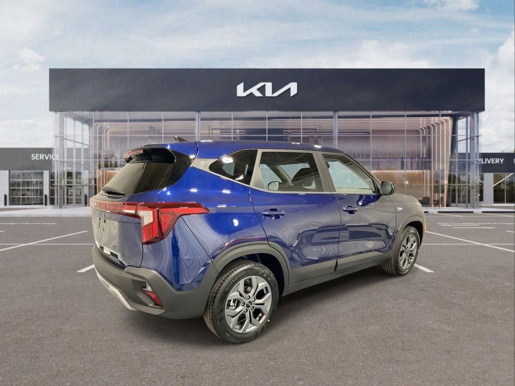 New 2026 Kia Seltos LX image 7