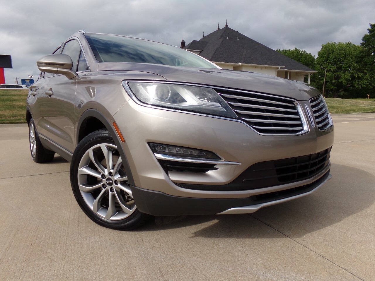 Used 2018 Lincoln MKC Select w/ Select Plus Package FWD image 13