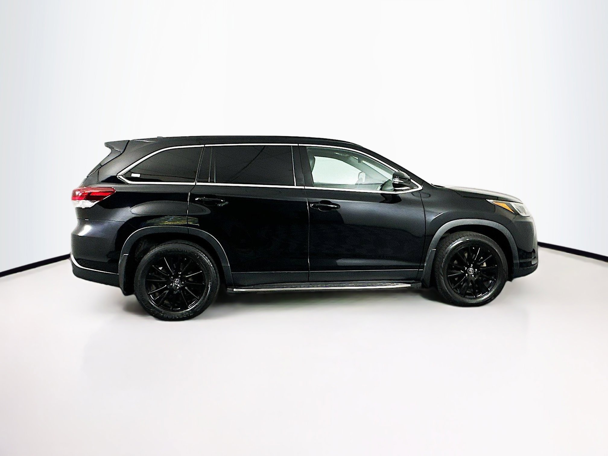 Used 2019 Toyota Highlander SE image 10