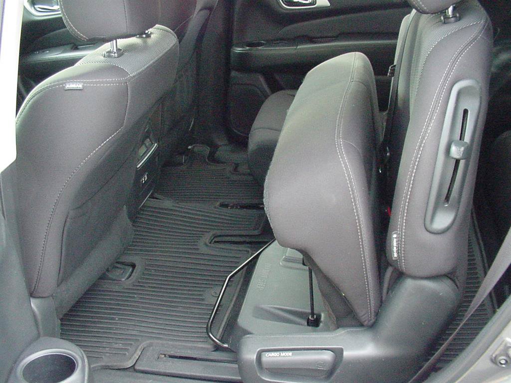 Used 2019 Nissan Pathfinder S AWD/4WD image 25