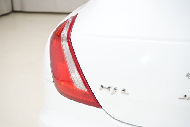 Used 2016 Jaguar XJ L Portfolio image 20