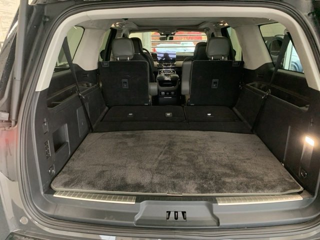 Used 2024 Lincoln Navigator L Black Label image 7