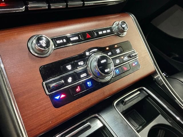 Used 2023 Lincoln Aviator Grand Touring w/ Equipment Group 301A AWD/4WD image 23