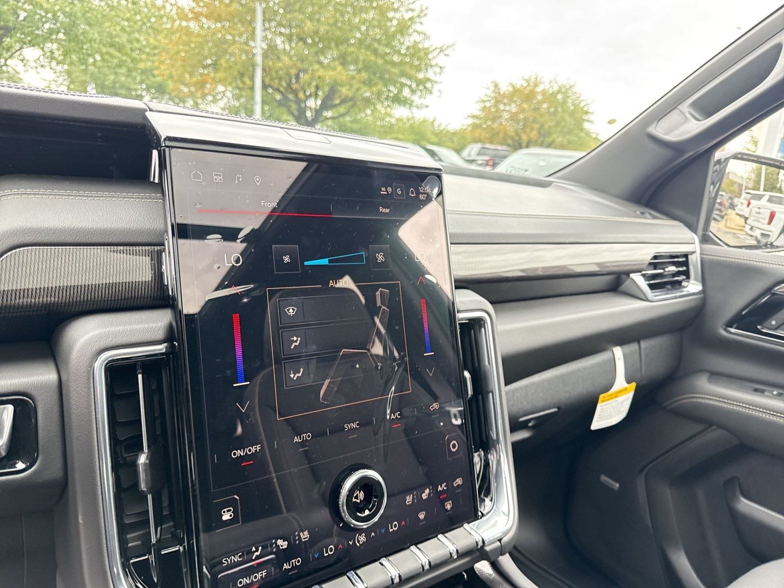 New 2026 GMC Yukon XL Elevation w/ Technology Package AWD/4WD image 14
