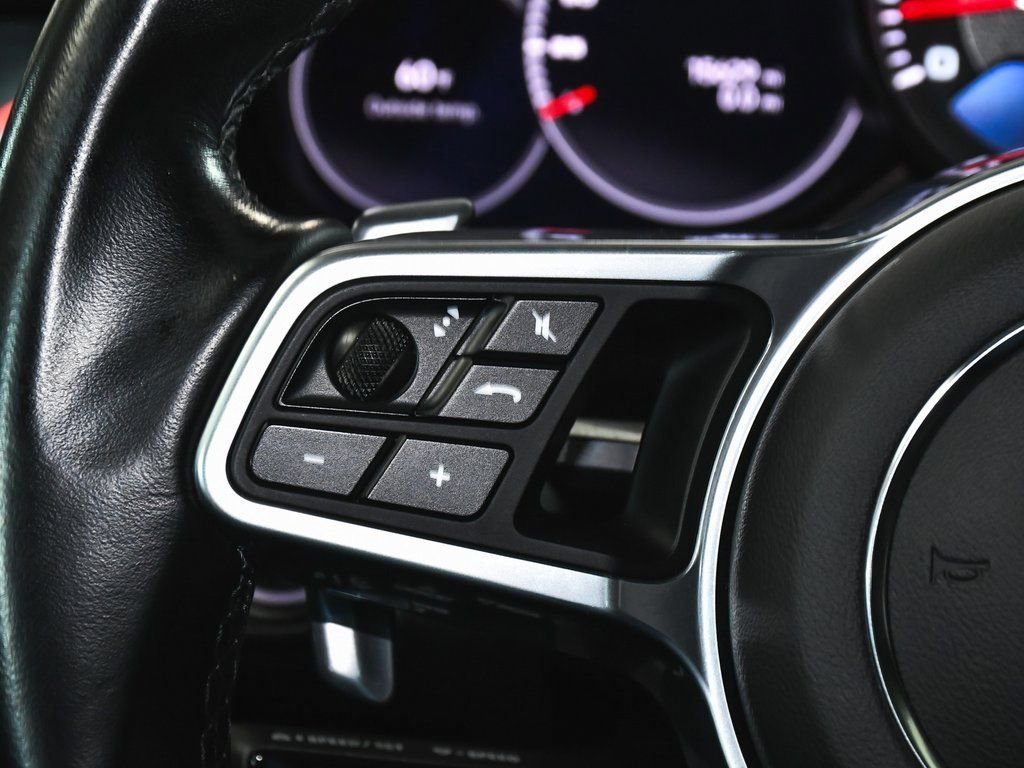 Used 2022 Porsche Cayenne Coupe image 34