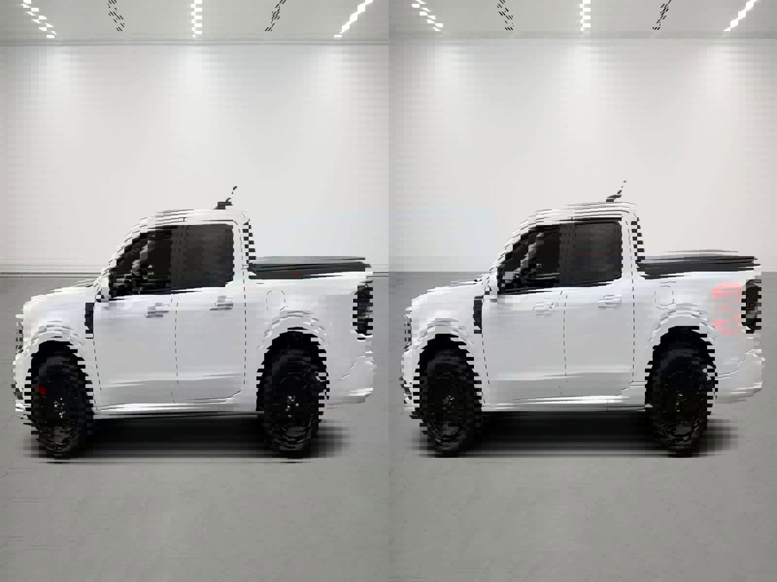 Used 2025 Ford Maverick Lobo image 2