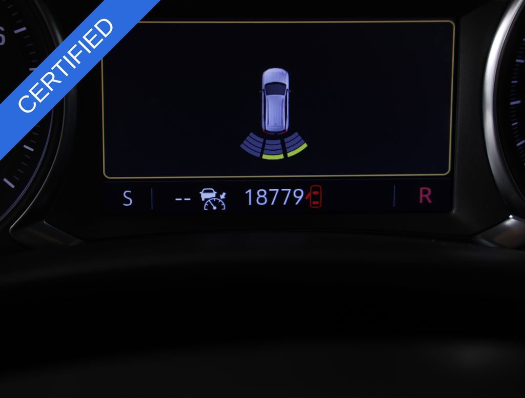 Used 2023 GMC Terrain SLT image 13