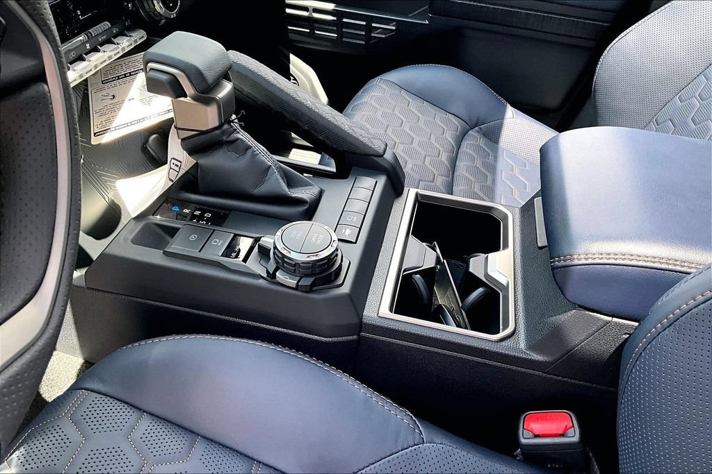 New 2026 Toyota 4Runner Platinum AWD/4WD image 16