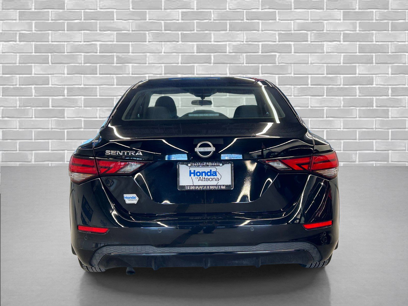 Used 2024 Nissan Sentra S image 4