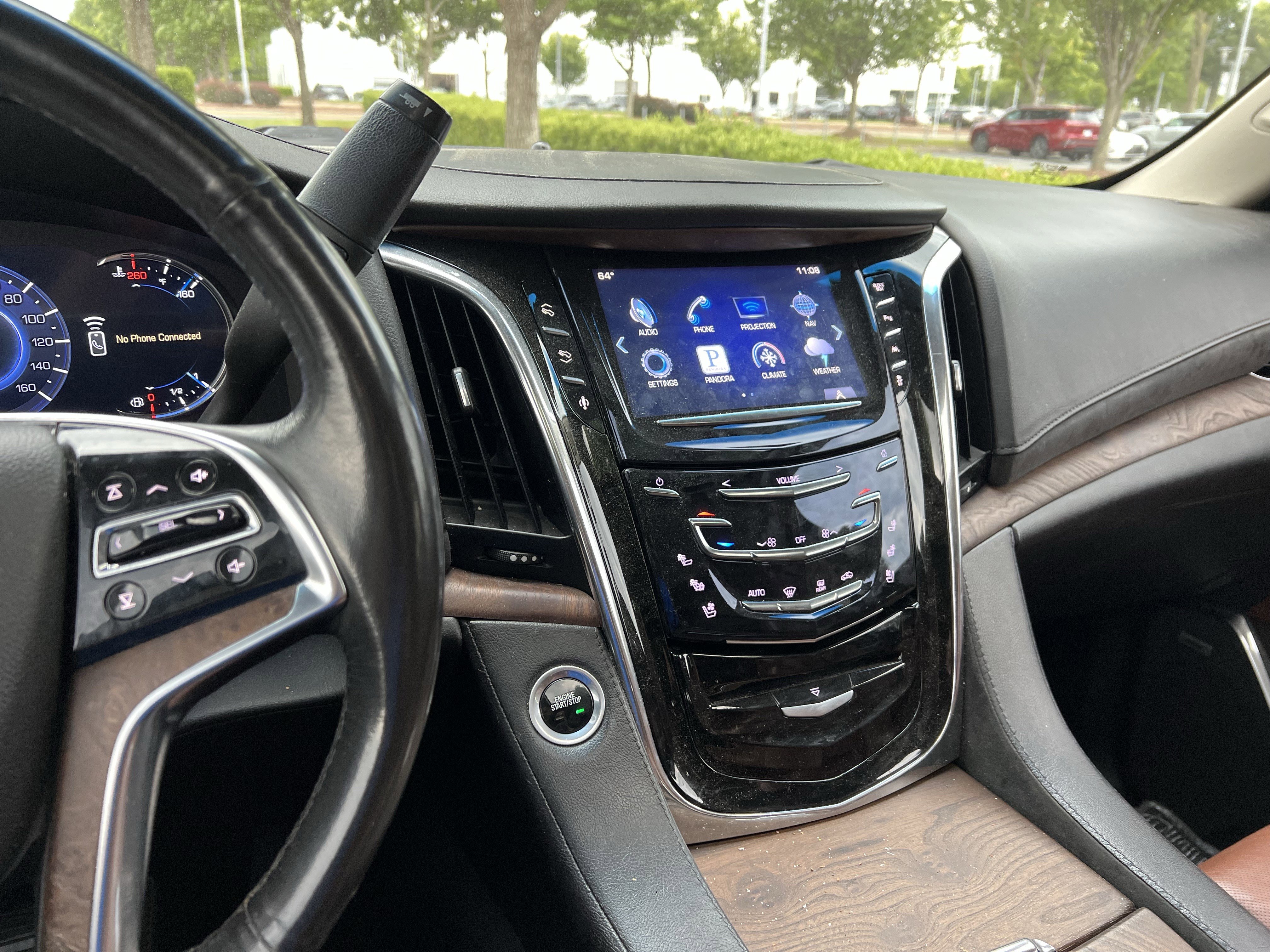 Used 2016 Cadillac Escalade ESV Luxury AWD/4WD image 32