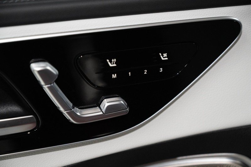 Certified 2024 Mercedes-Benz C 300 Sedan image 18