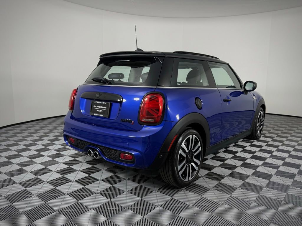 Used 2021 MINI Cooper S w/ Premium Package image 11