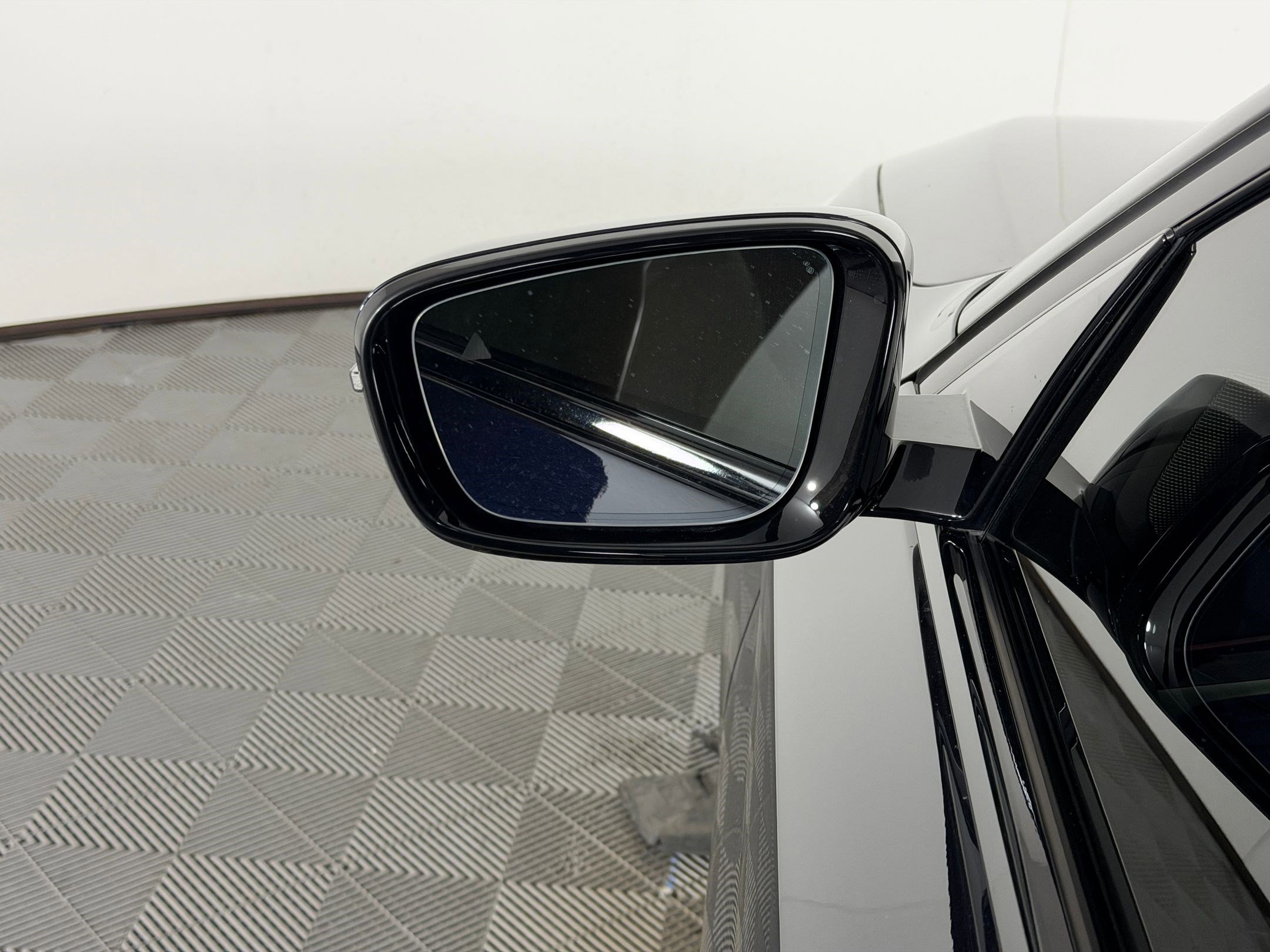 Certified 2023 BMW 540i w/ Executive Package RWD image 22