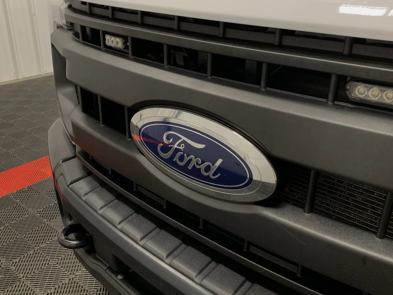 Used 2022 Ford F250 XL w/ Power Equipment Group image 8