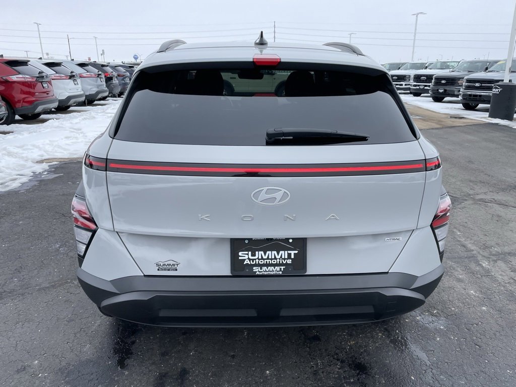 Used 2024 Hyundai Kona SEL image 30