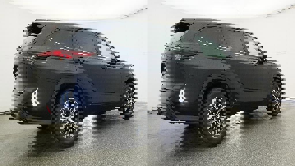 New 2026 Toyota Highlander XLE image 25