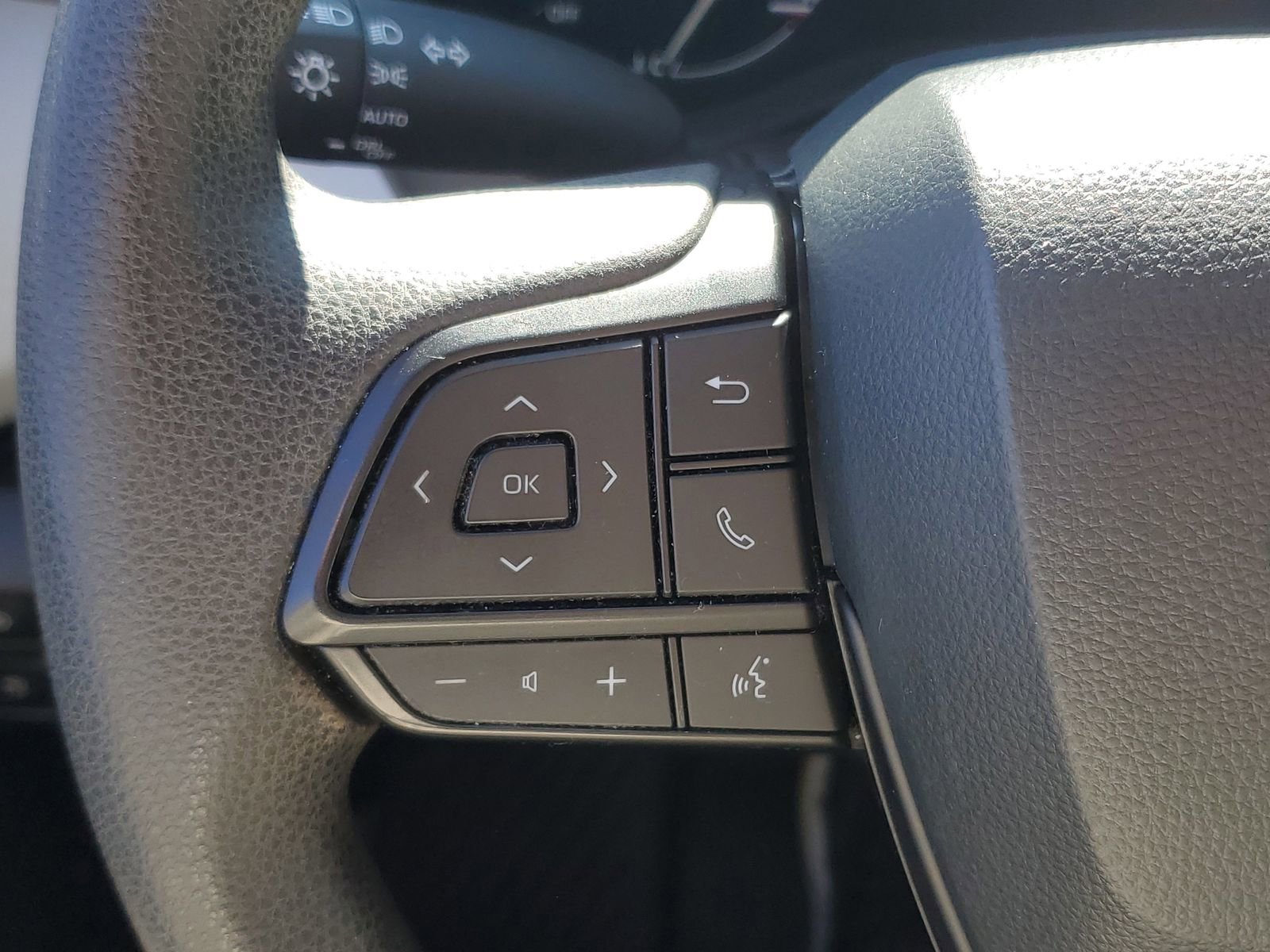 Certified 2025 Toyota Sienna LE image 22