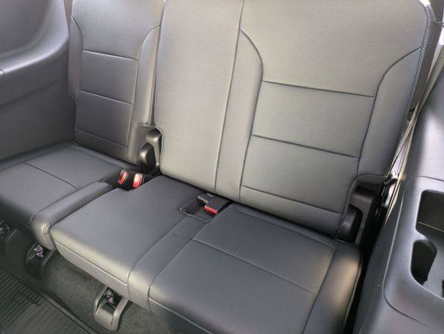New 2026 Chevrolet Traverse LT w/ Sun and Wheel Package FWD image 27