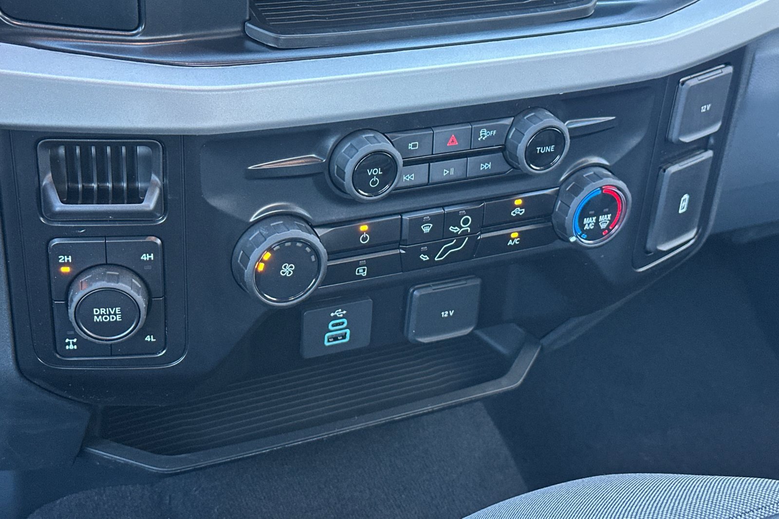 New 2026 Ford F250 XL w/ STX Appearance Package image 19