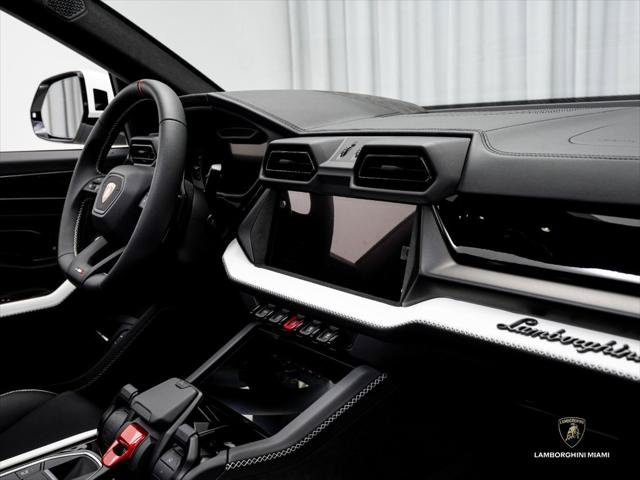 Used 2026 Lamborghini Urus SE AWD/4WD image 44