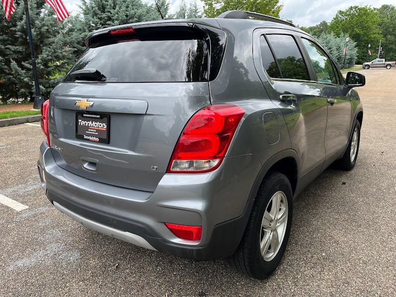 Used 2020 Chevrolet Trax LT w/ LT Convenience Package AWD/4WD image 31