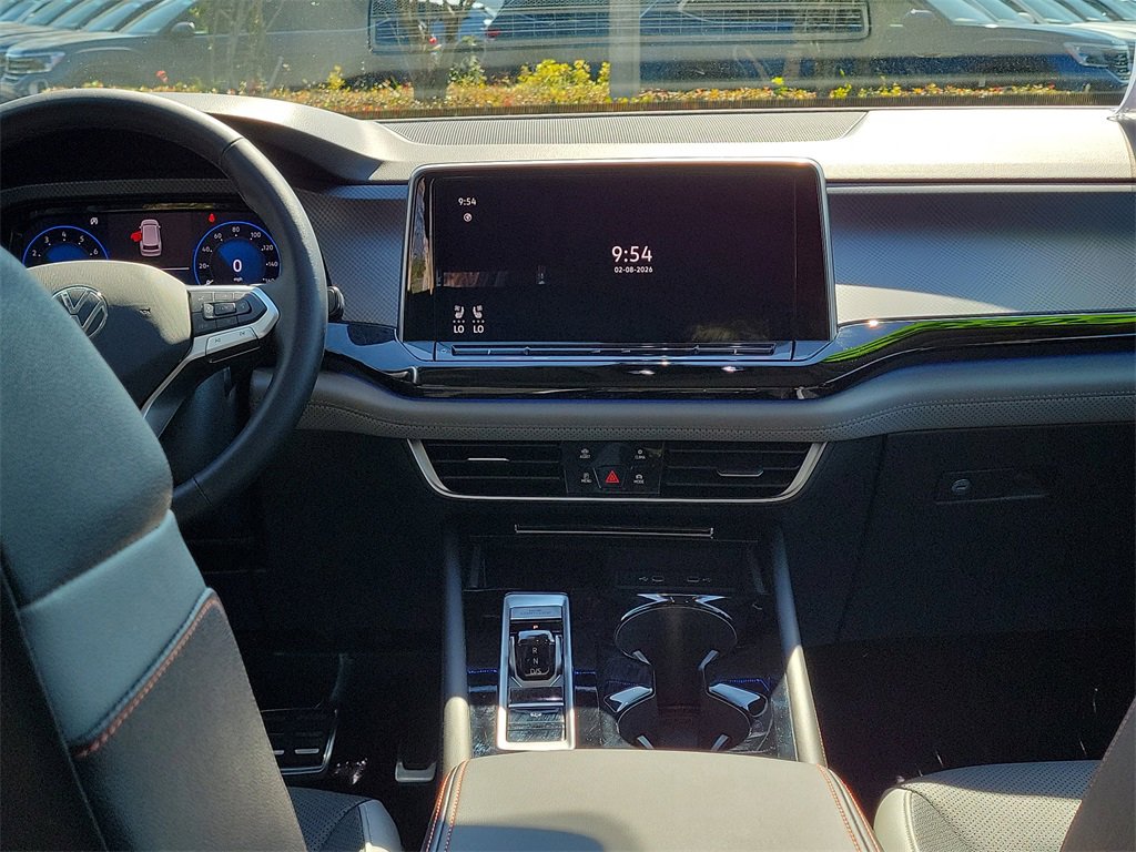 Certified 2025 Volkswagen Atlas Peak Edition SE image 19