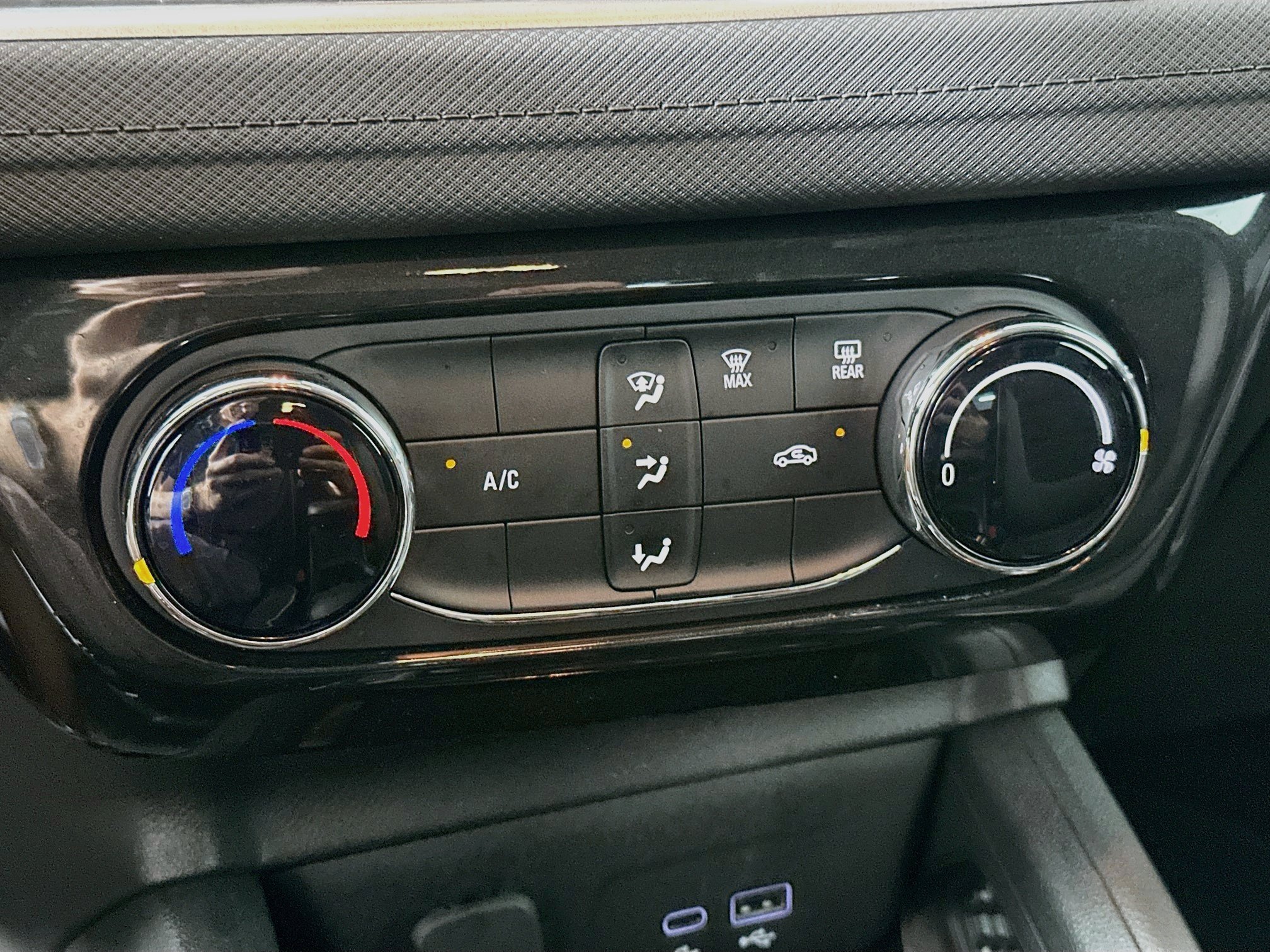 Used 2025 Chevrolet TrailBlazer LT FWD image 22