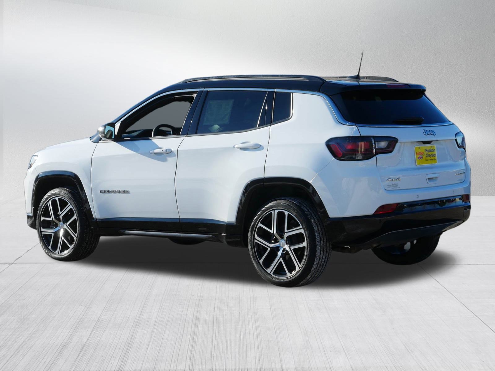 Certified 2024 Jeep Compass Limited w/ Elite Group image 5