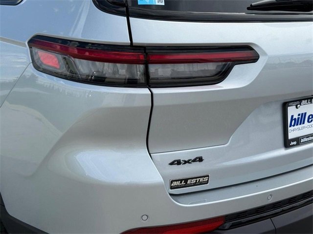 New 2025 Jeep Grand Cherokee L Altitude image 8