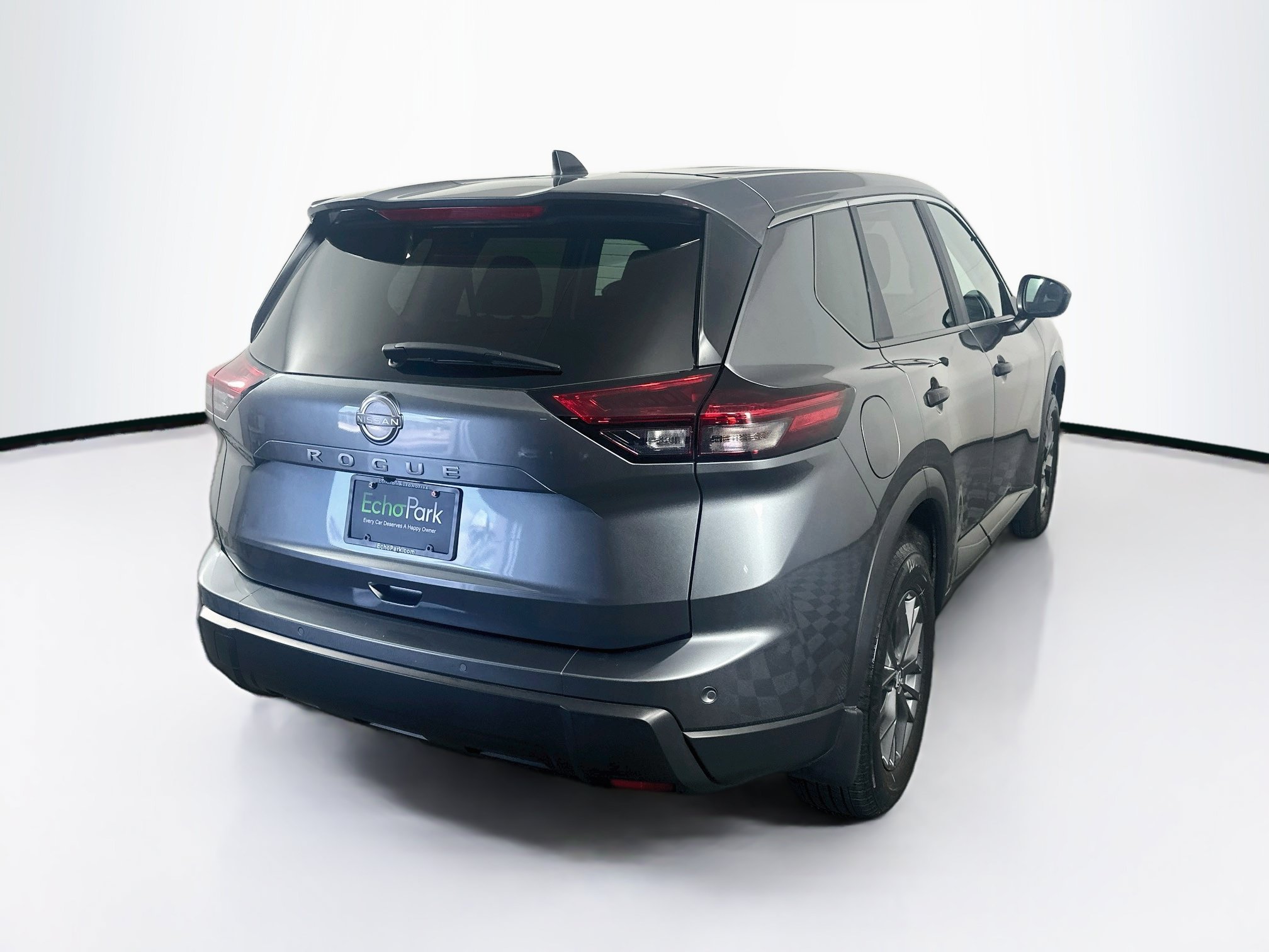 Used 2025 Nissan Rogue S FWD image 9