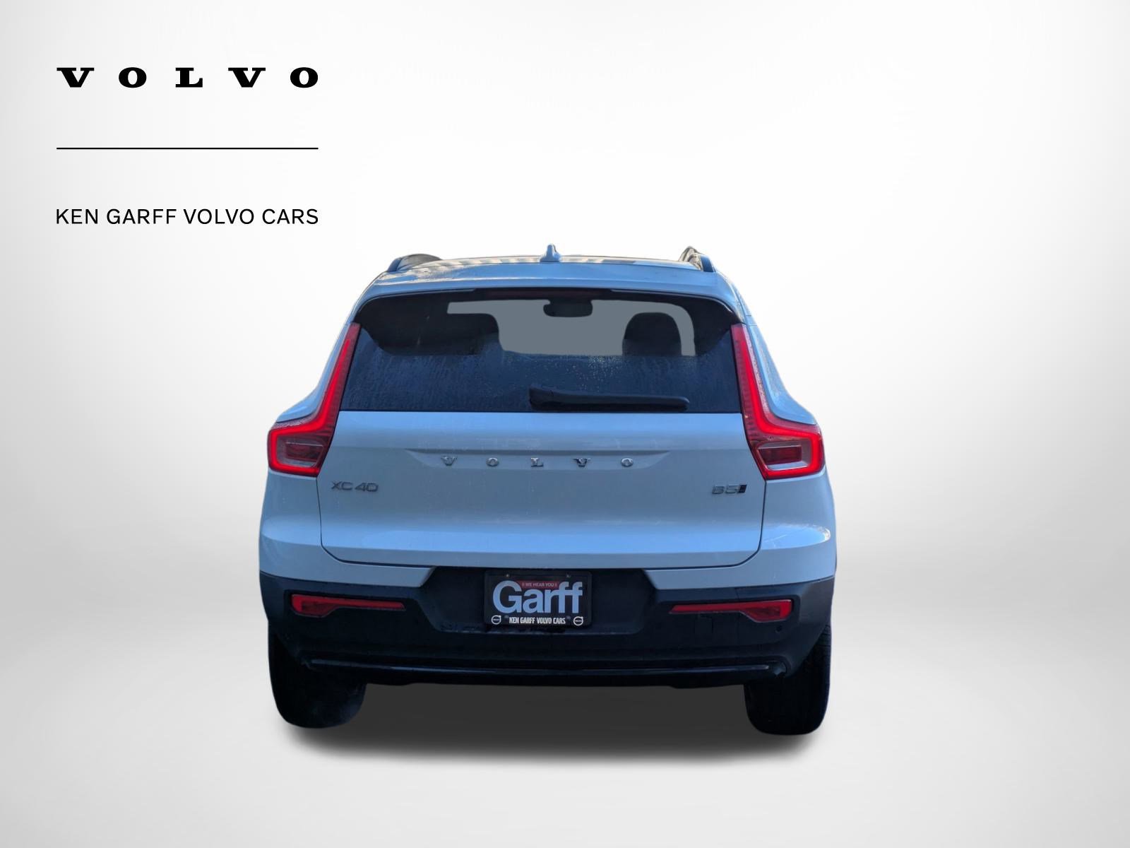 New 2026 Volvo XC40 B5 Plus w/ Climate Package image 4