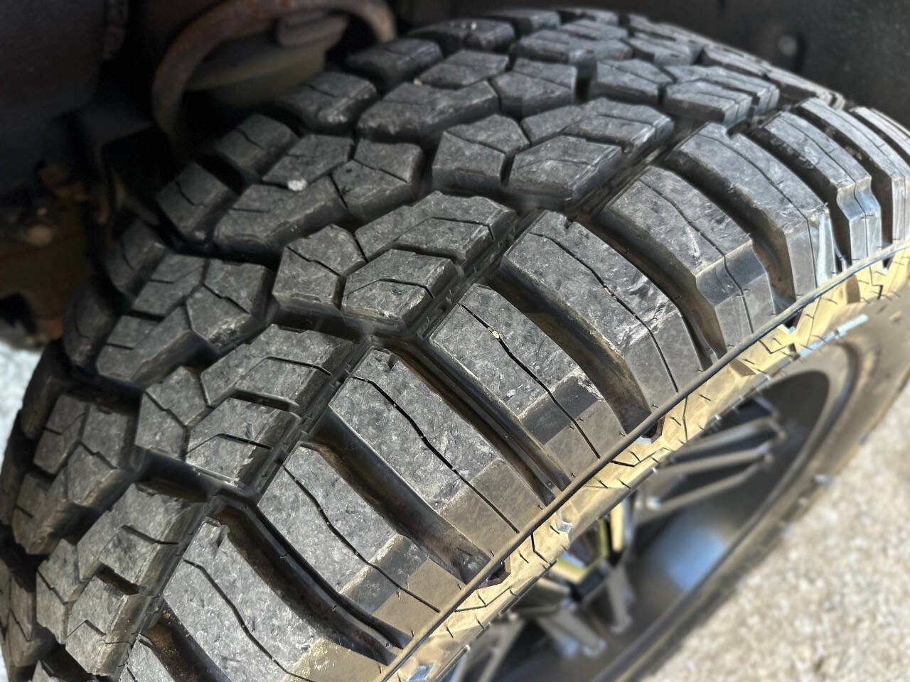 Used 2017 Chevrolet Silverado 1500 High Country image 29