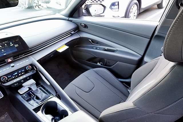 New 2026 Hyundai Elantra Sport FWD image 24