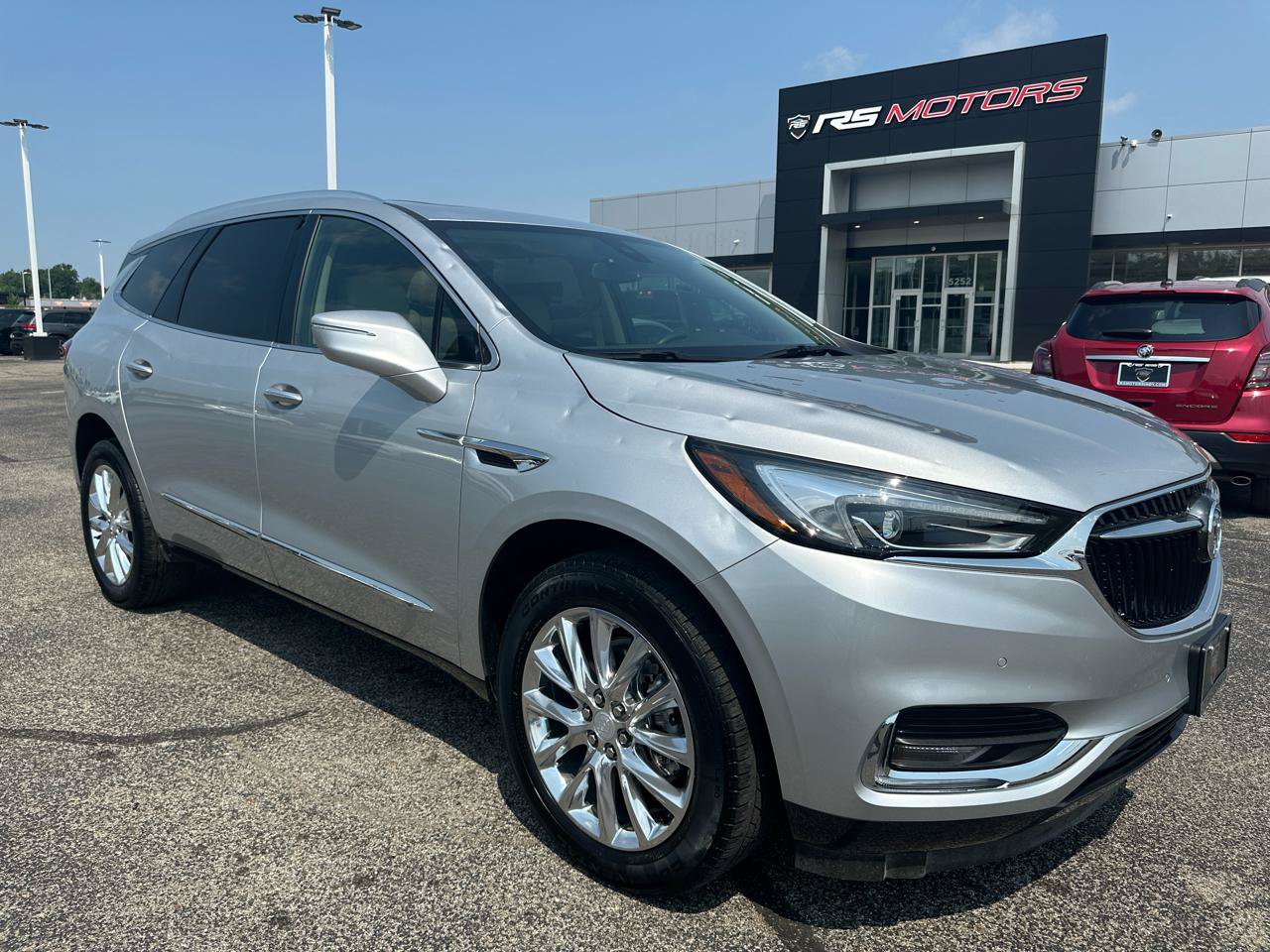 Used 2021 Buick Enclave Premium w/ Sun and Sites Package FWD image 1