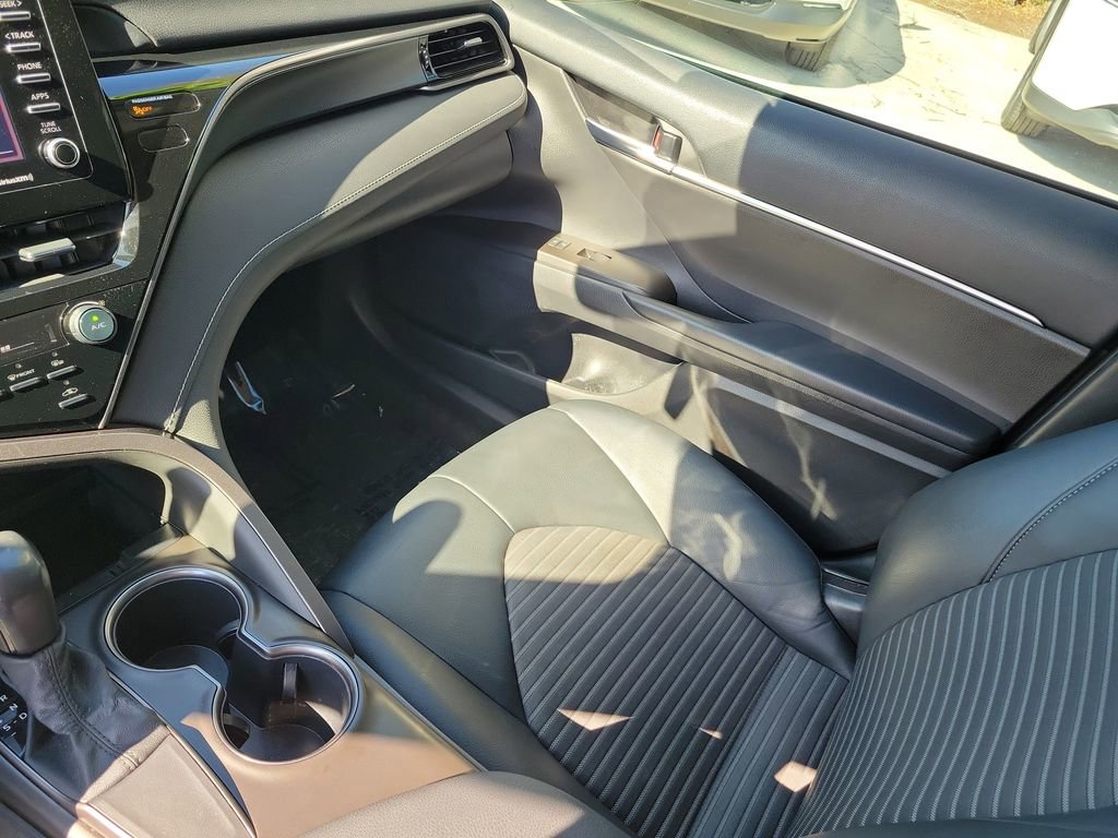 Used 2021 Toyota Camry SE w/ Convenience Package image 29