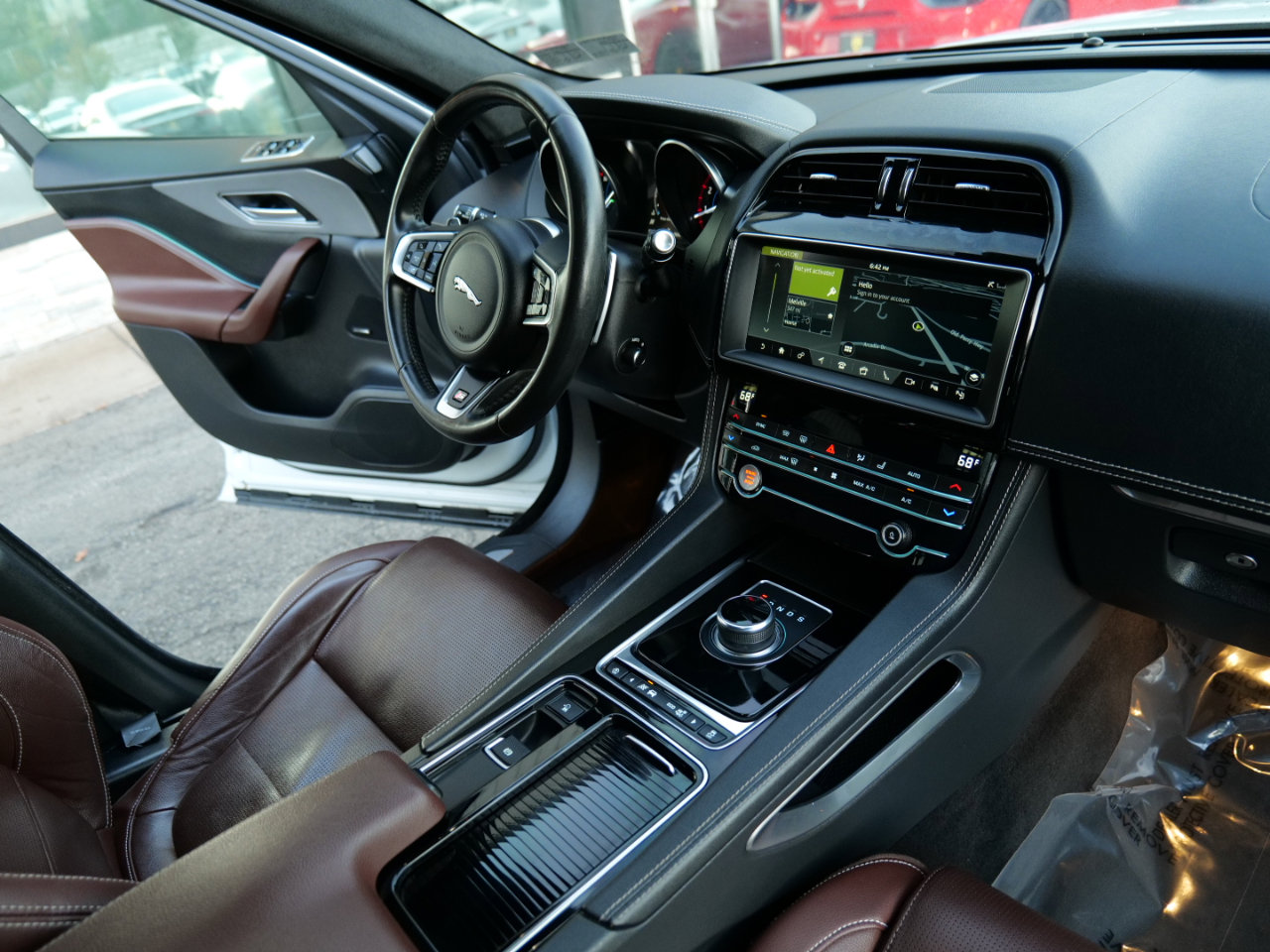 Used 2019 Jaguar F-PACE S image 35